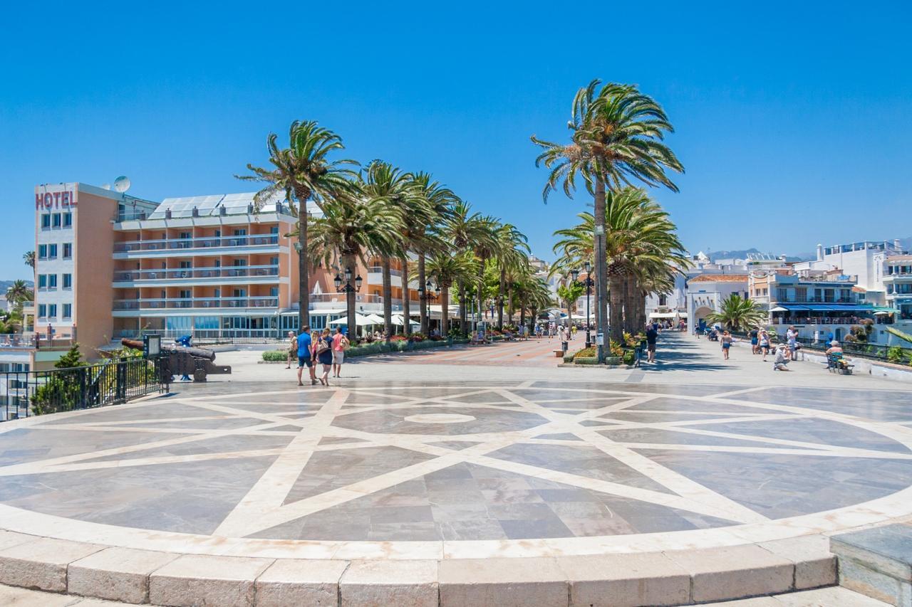 Balcon Europa Nerja Apartment ภายนอก รูปภาพ